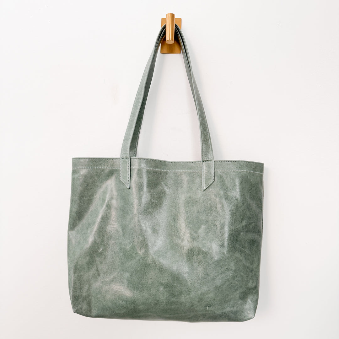 *Classic Tote*