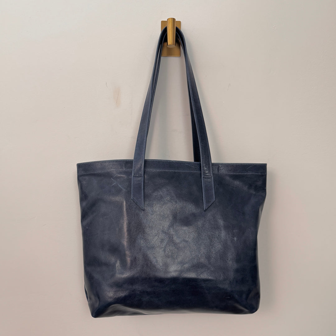 *Classic Tote*