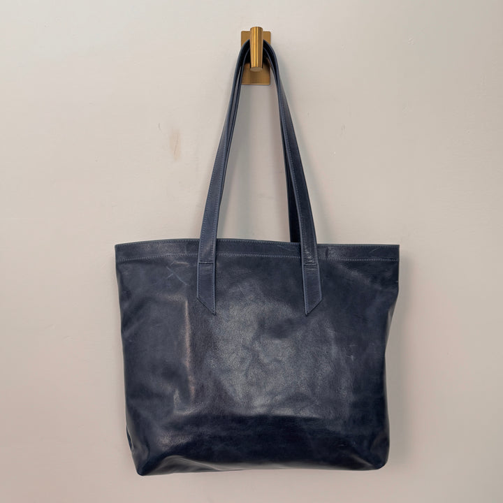 *Classic Tote*
