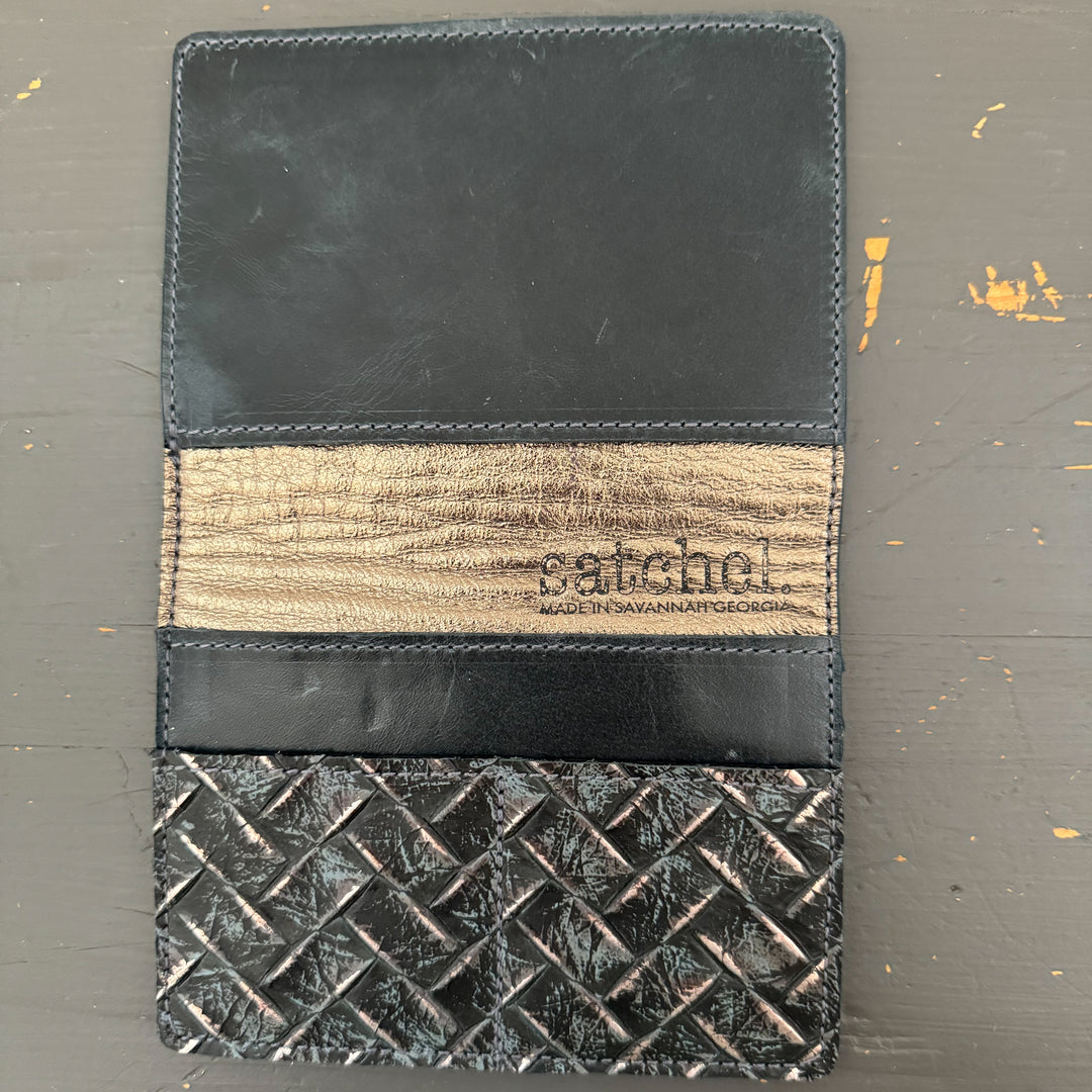 *Elizabeth passport wallet*