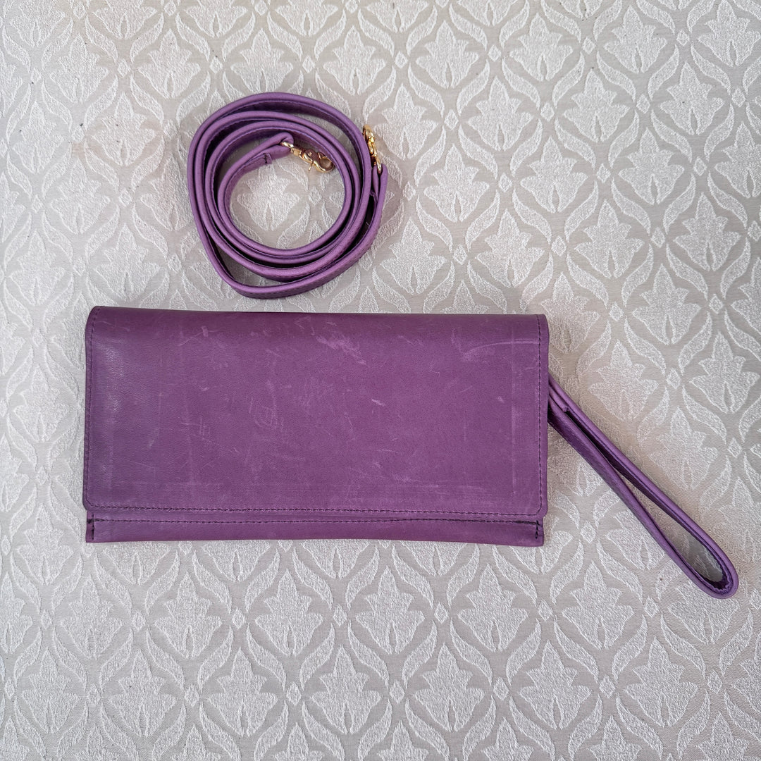 *Elizabeth Wallet*