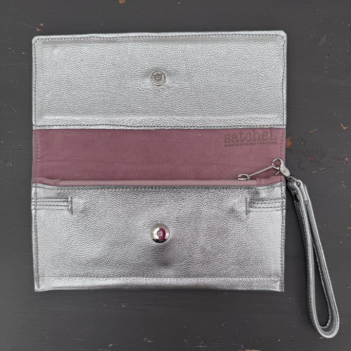*Elizabeth Wallet*