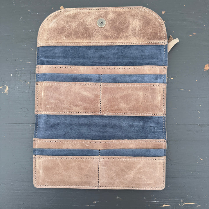 *Jennifer Wallet*