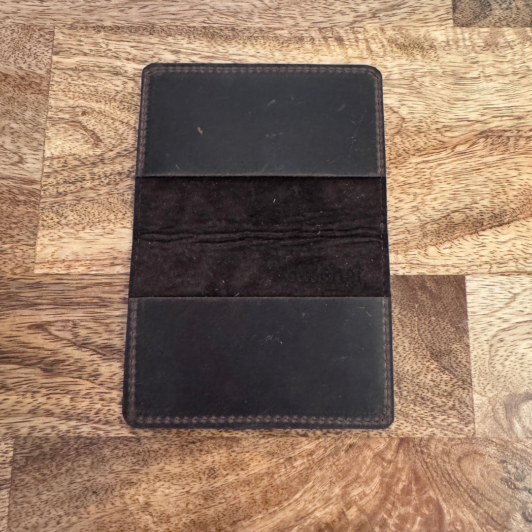 *Bi Fold Card Case*