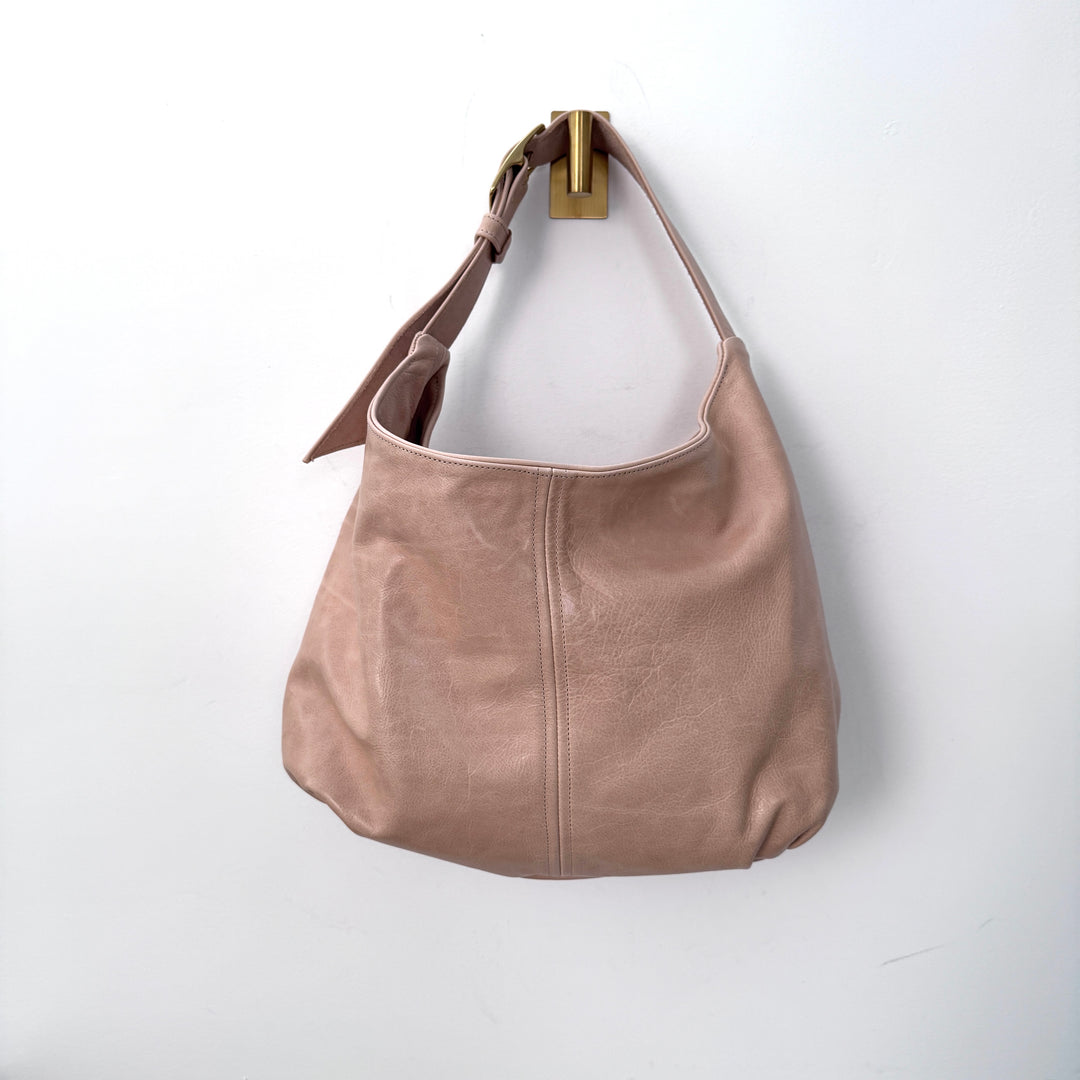 *Ali Bucket Bag*