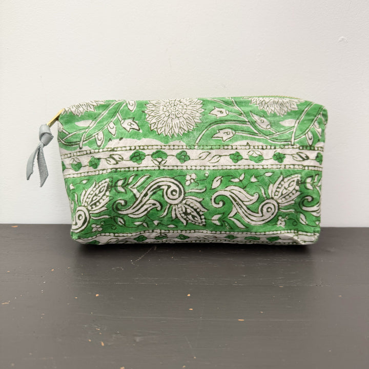 *Summer House Tossbag*