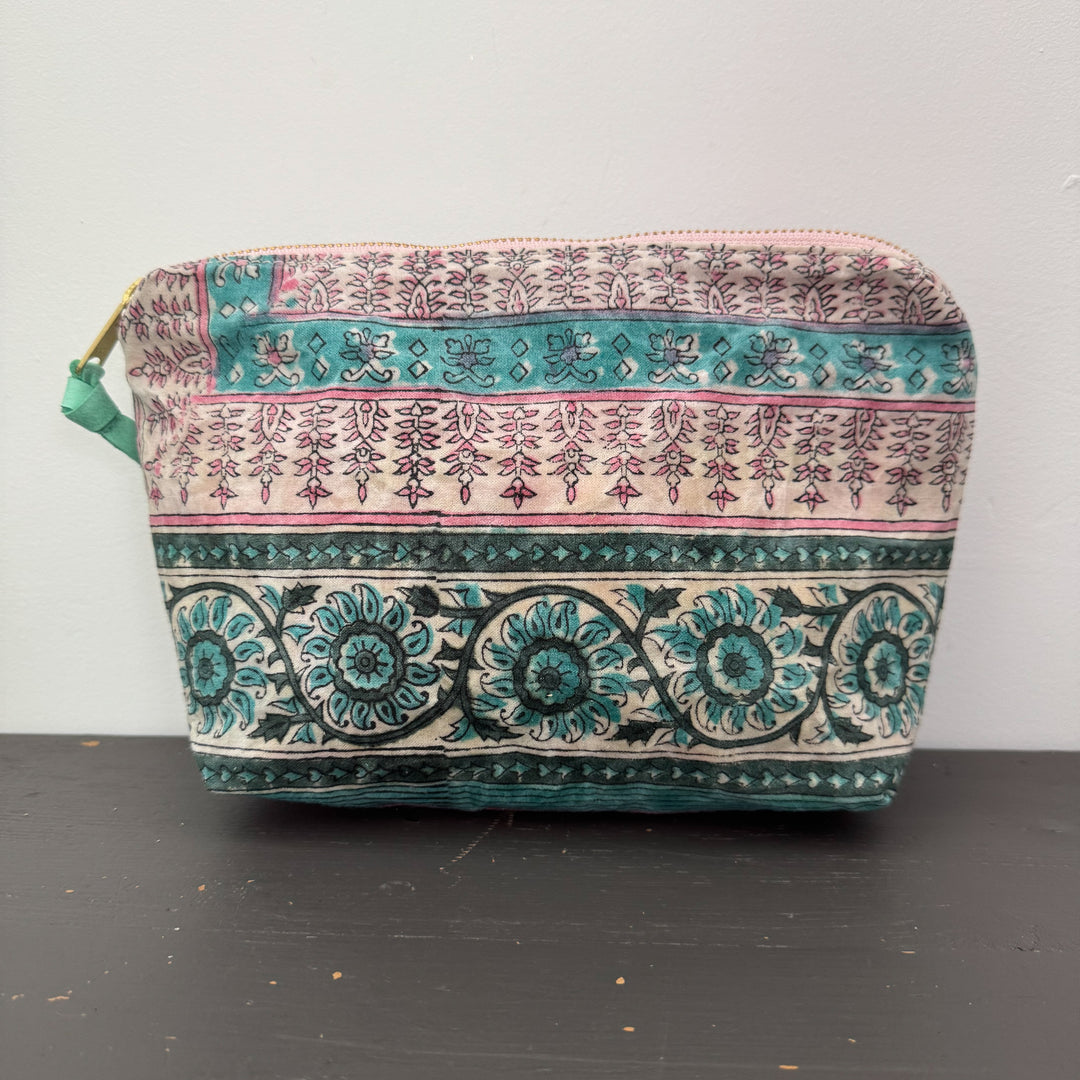 *Summer House Tossbag*