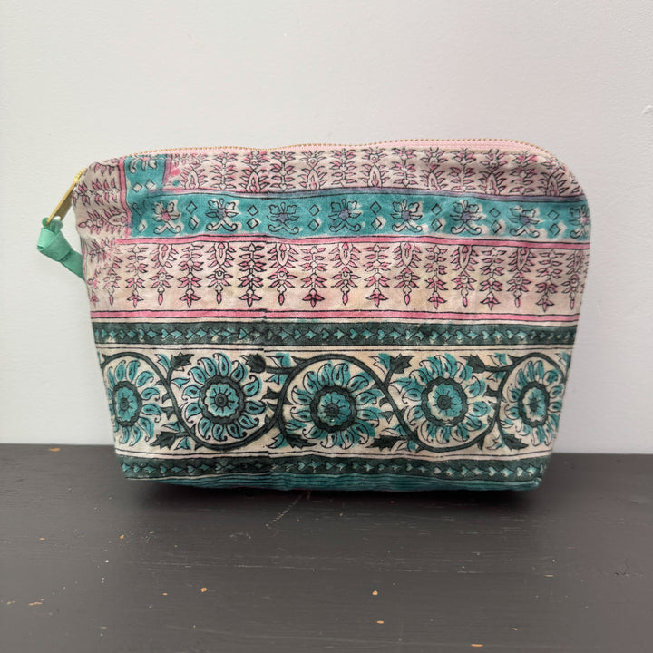 *Summer House Tossbag*