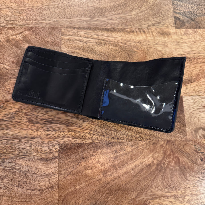 *Simple Walker Wallet*