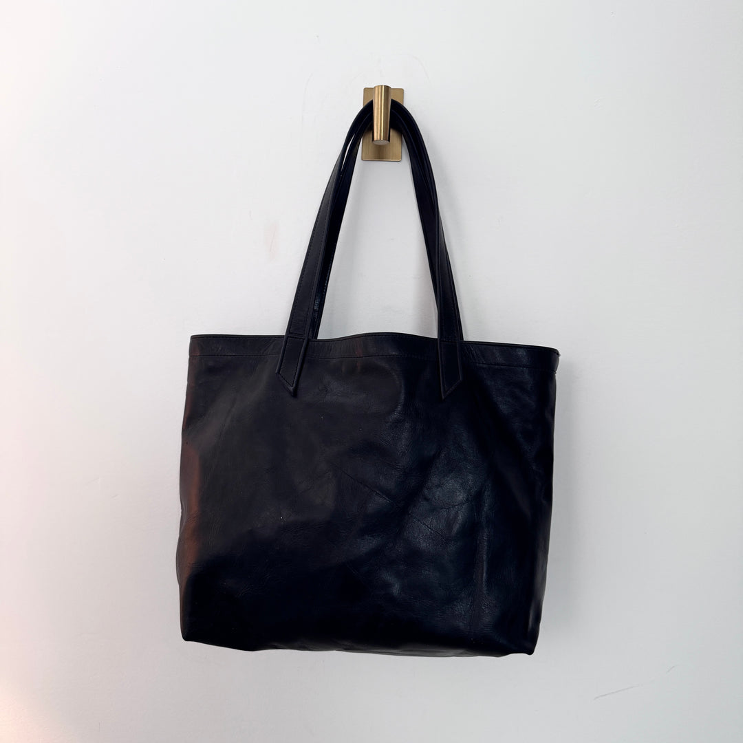 *Classic Tote*