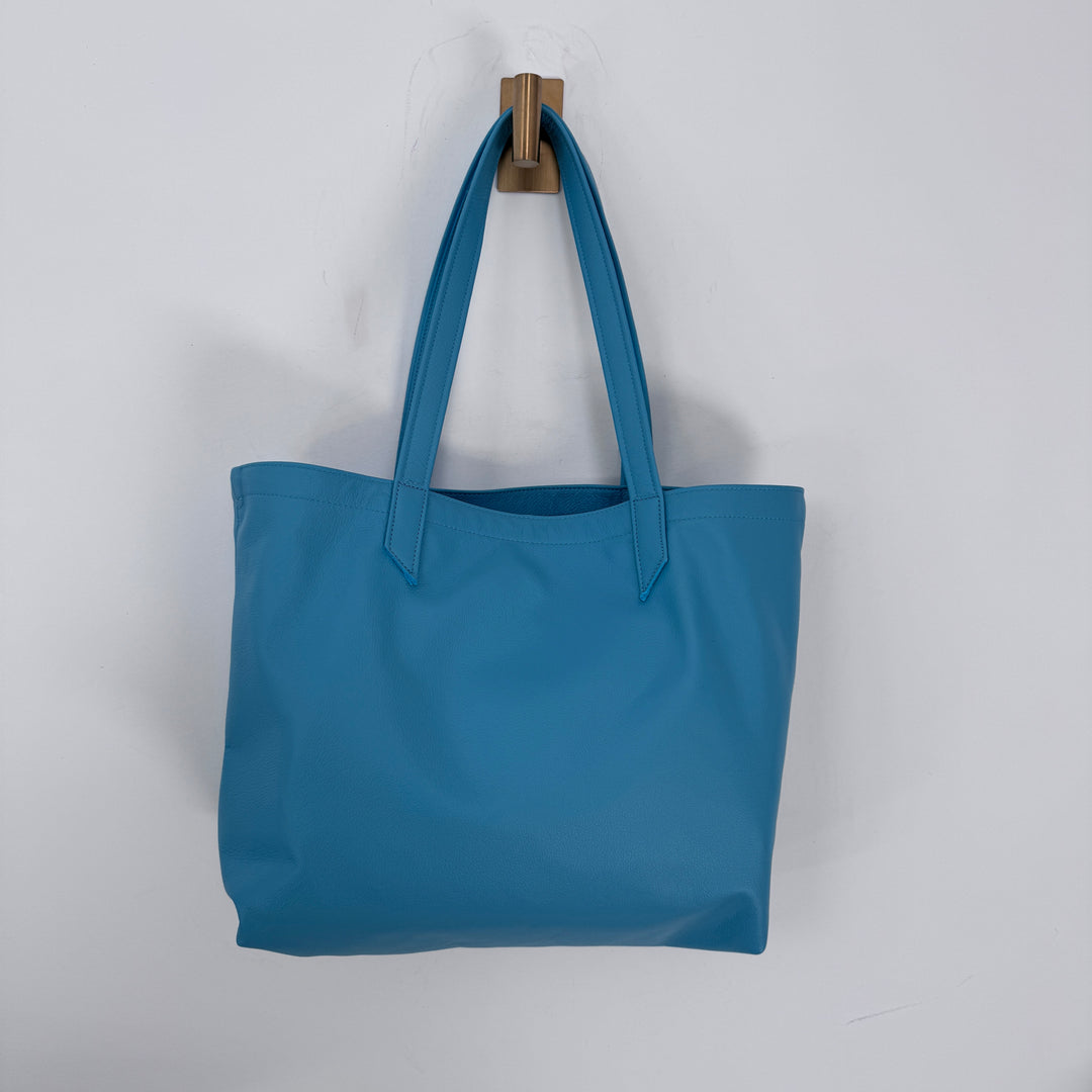 *Classic Tote*