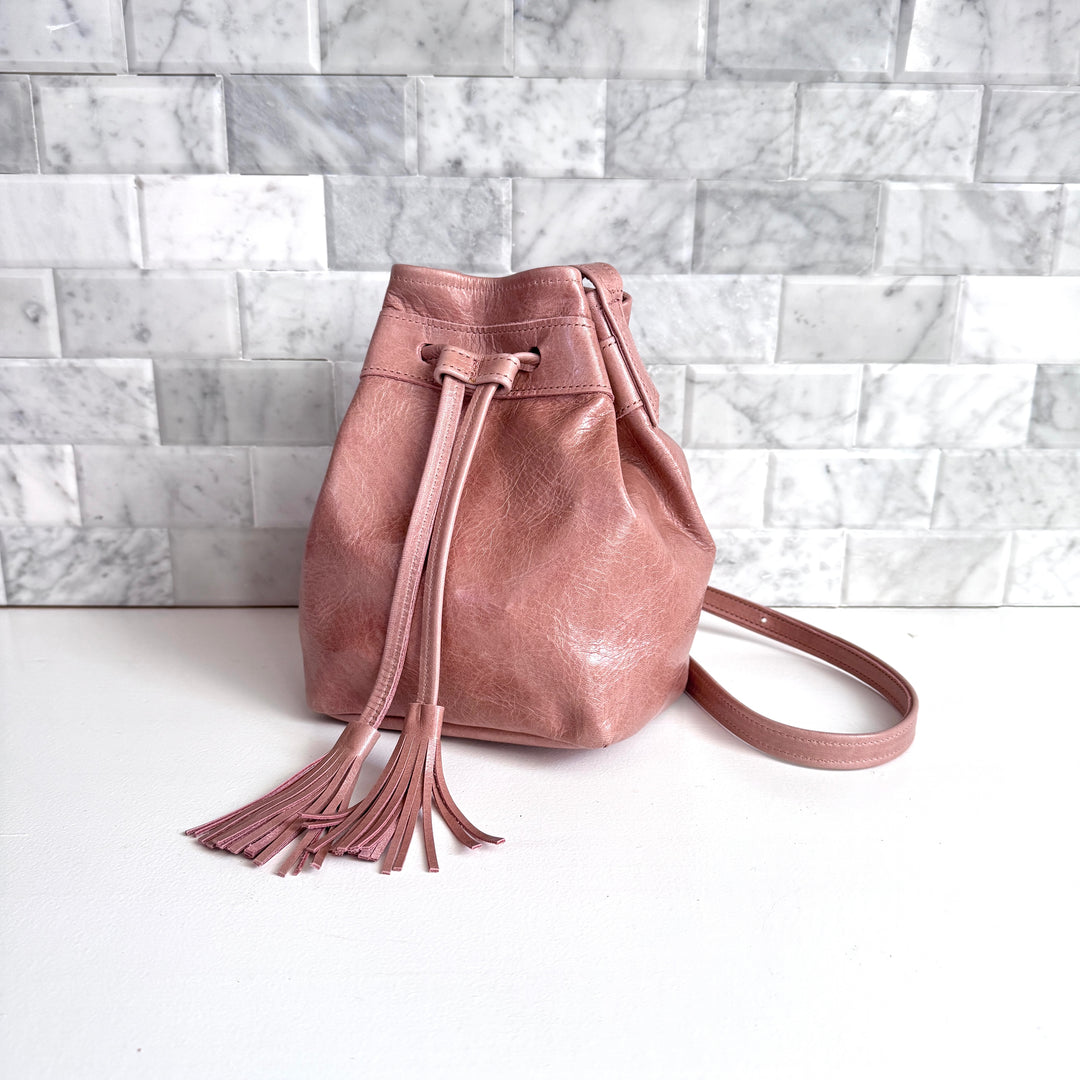 *Kitten Bucket Bag*