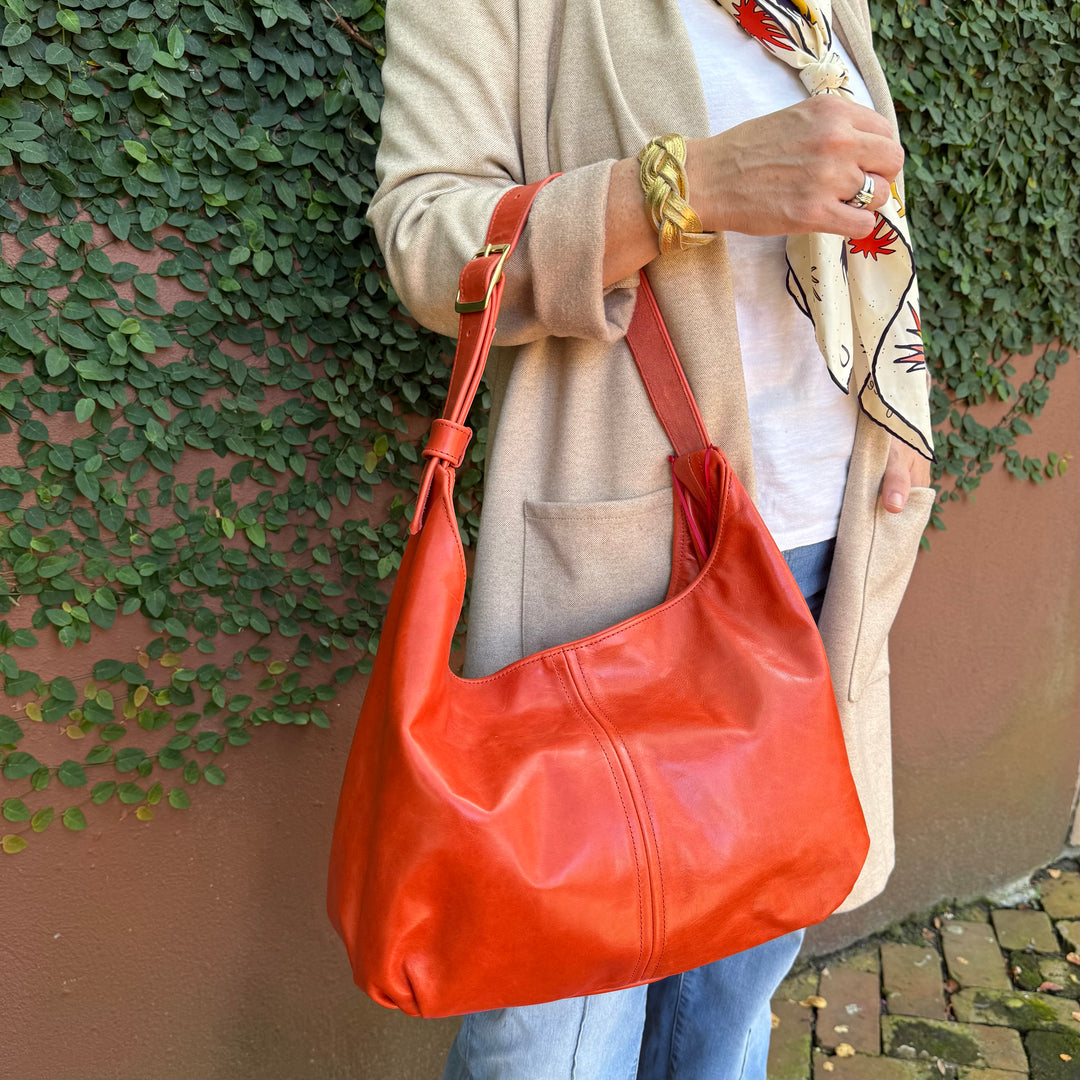 *Ali Bucket Bag Small*