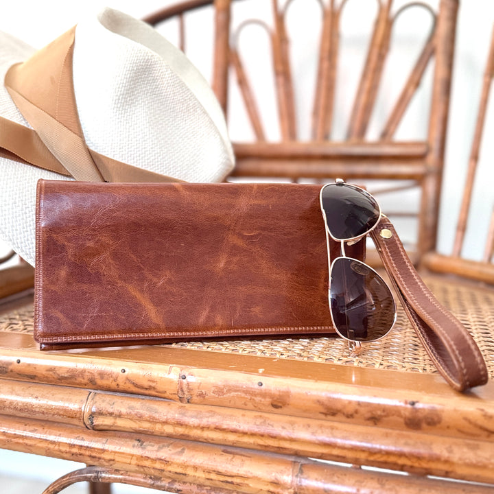 *Elizabeth Wallet*