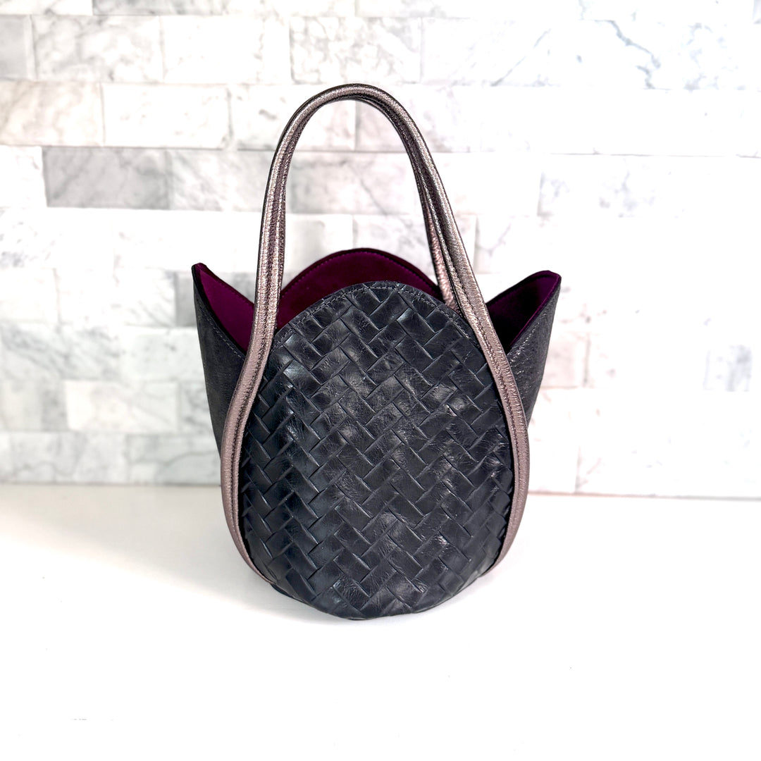 *Tulip Tote*