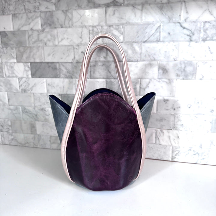 *Tulip Tote*