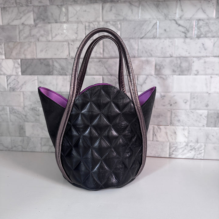 *Tulip Tote*