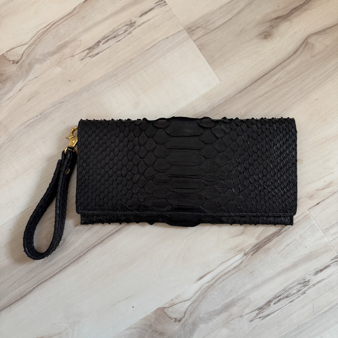 *Python Elizabeth Wallet*