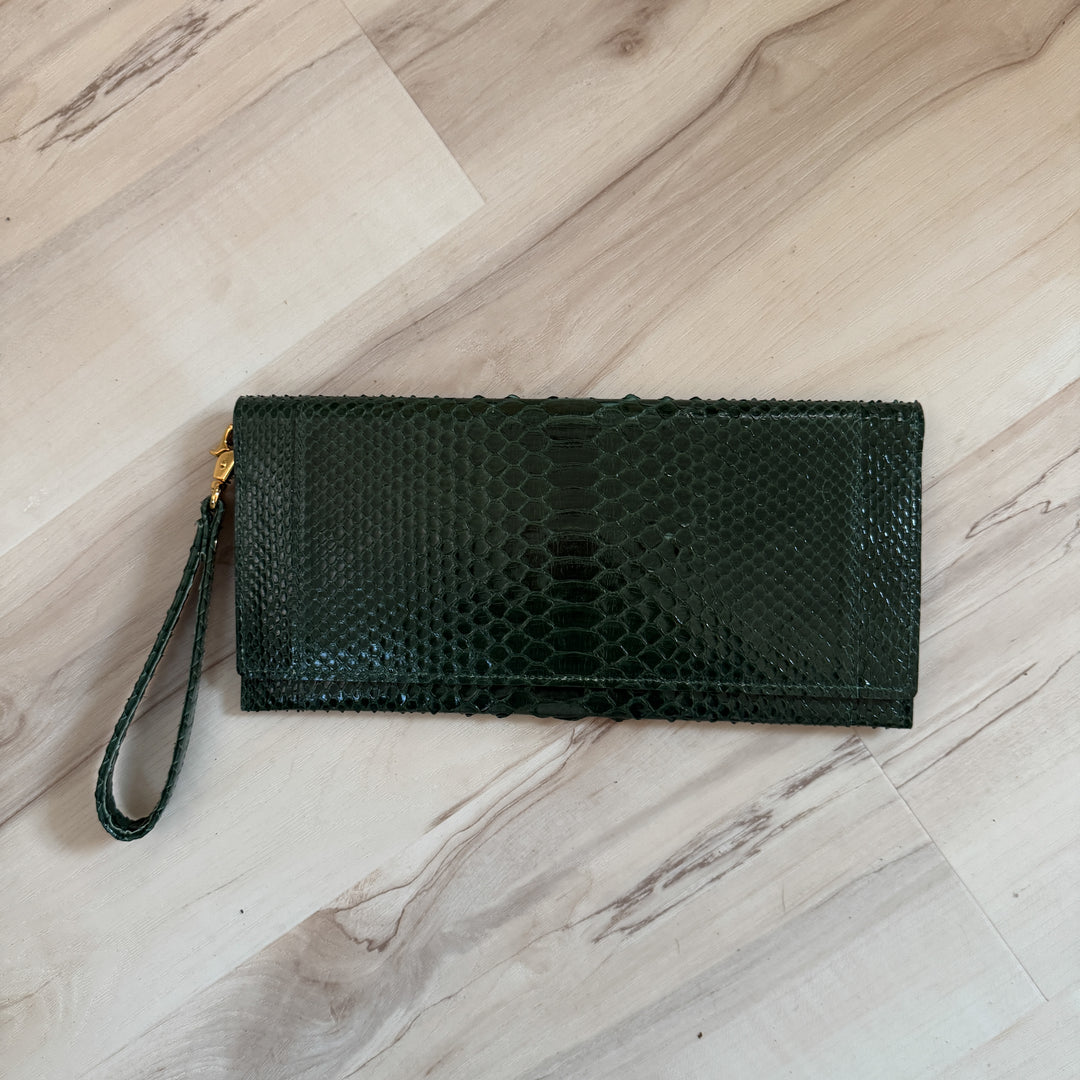 *Python Elizabeth Wallet*