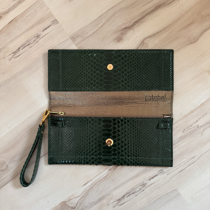 *Python Elizabeth Wallet*