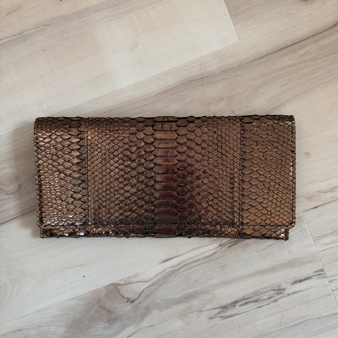 *Python Elizabeth Wallet*