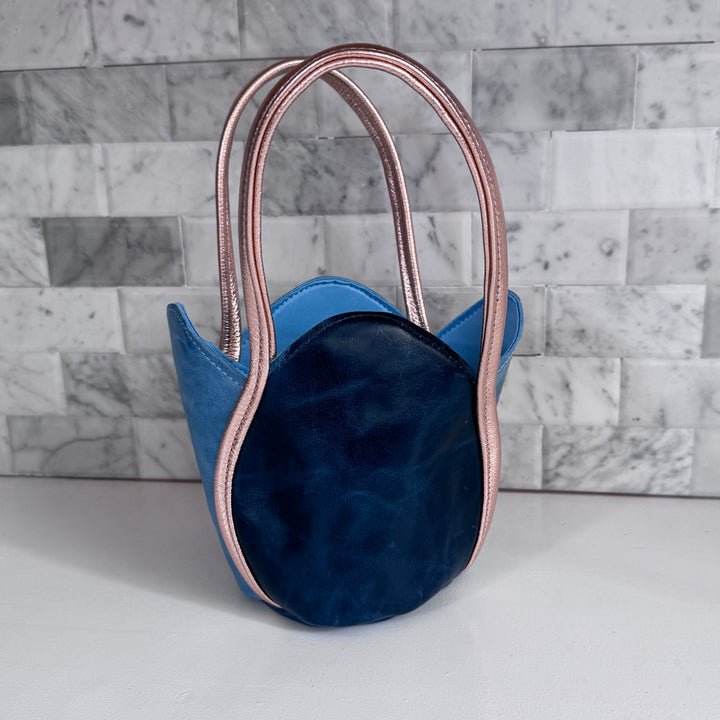 *Tulip Tote*
