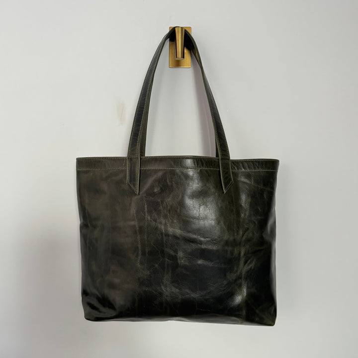 *Classic Tote*