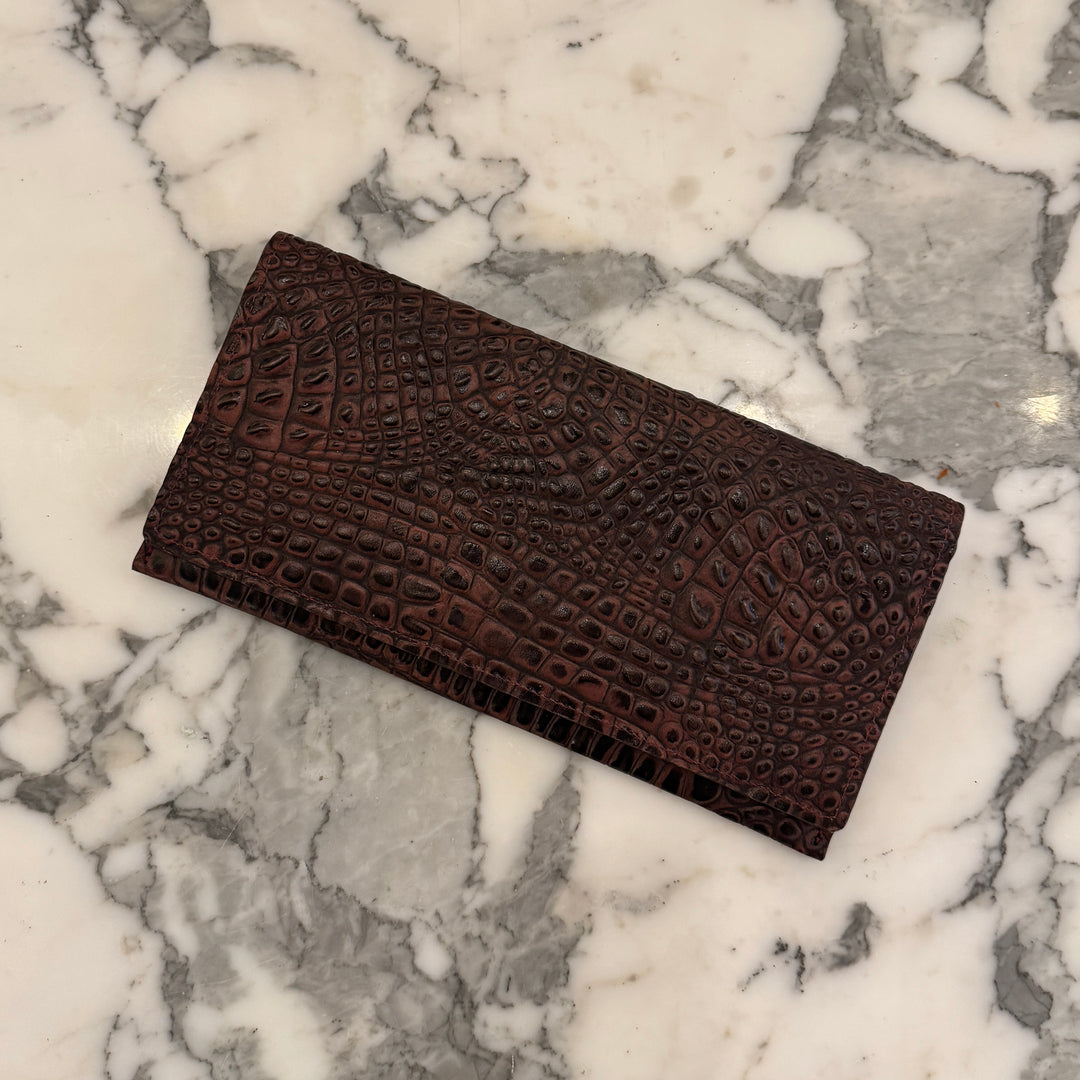 *Elizabeth Wallet*