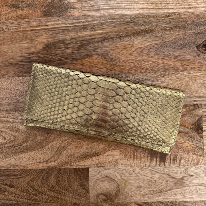 *Python Elizabeth Wallet*