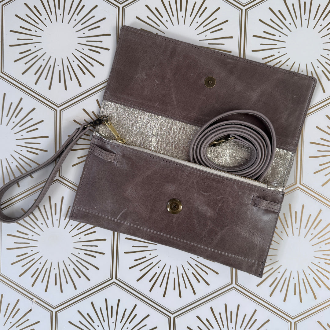 *Elizabeth Wallet*