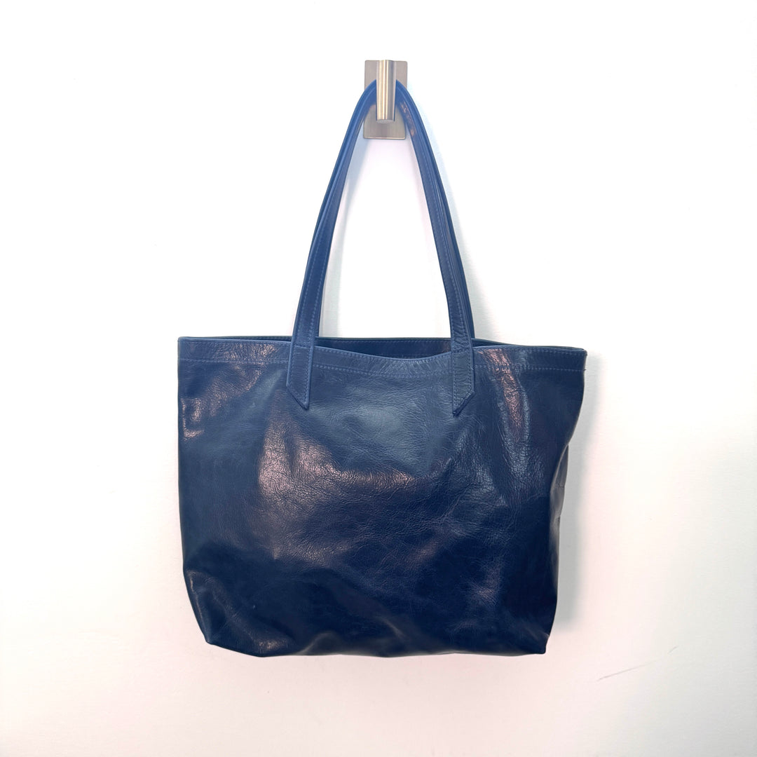 *Classic Tote*