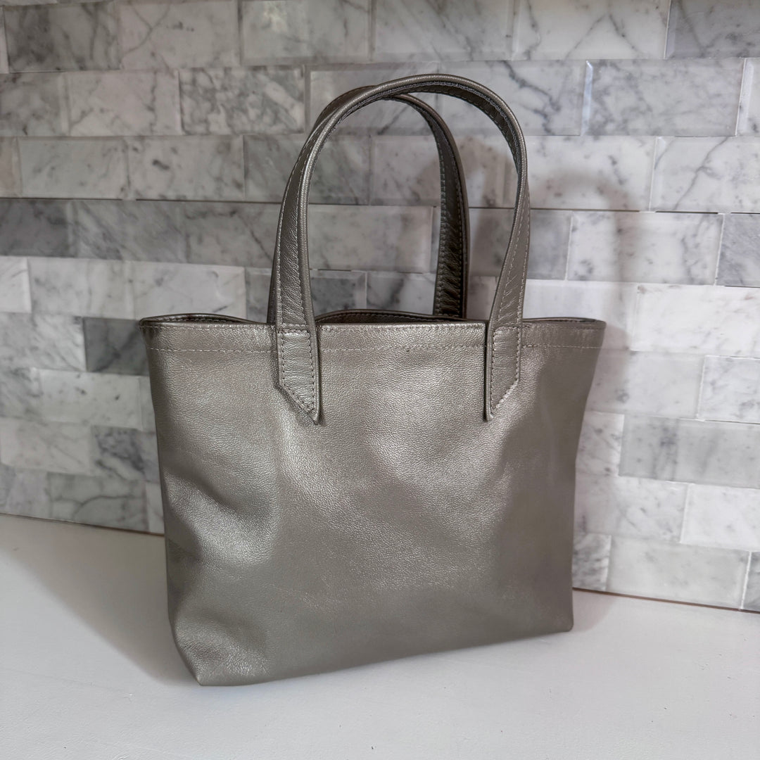 *Classic Tote*