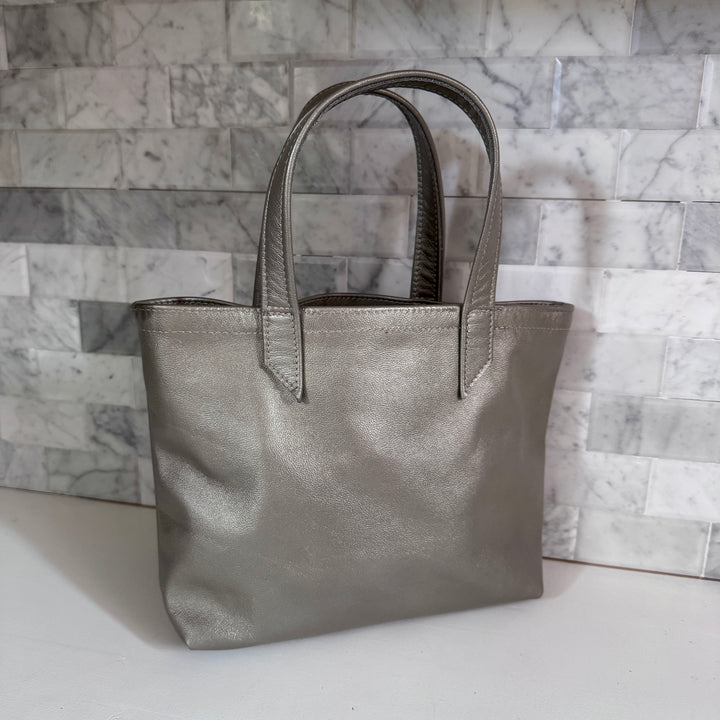 *Classic Tote*