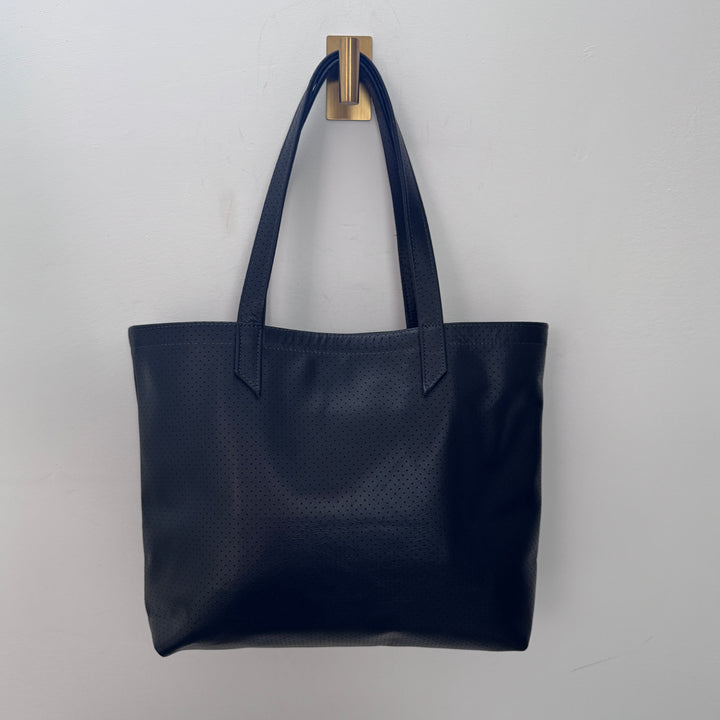 *Classic Tote*