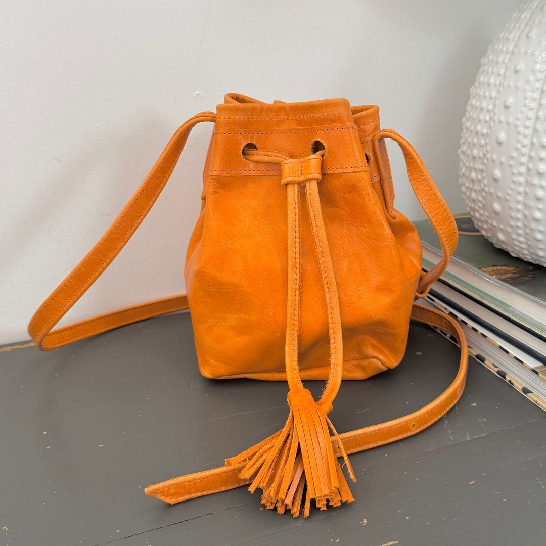 *Kitten Bucket Bag*