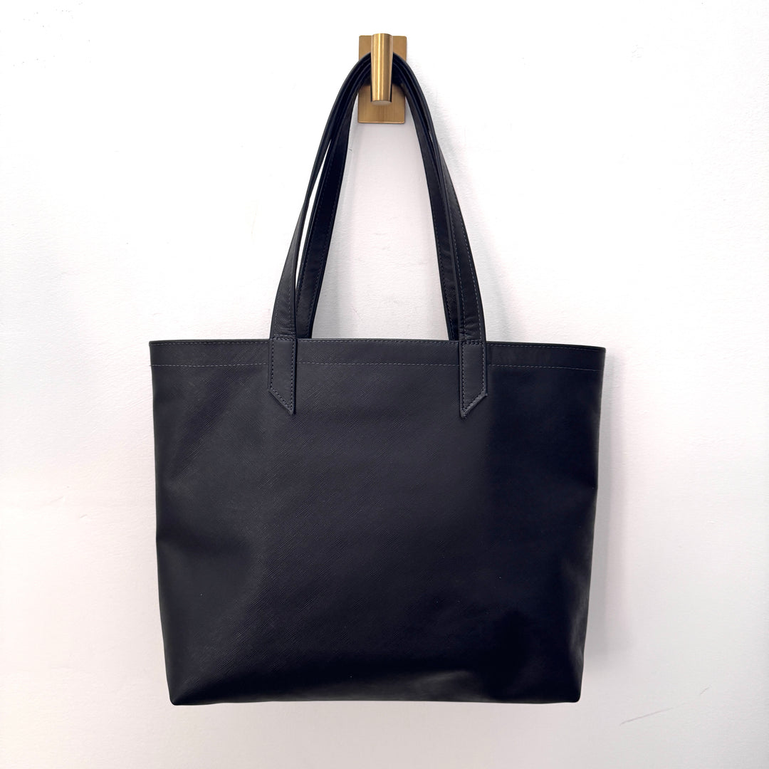 *Classic Tote*