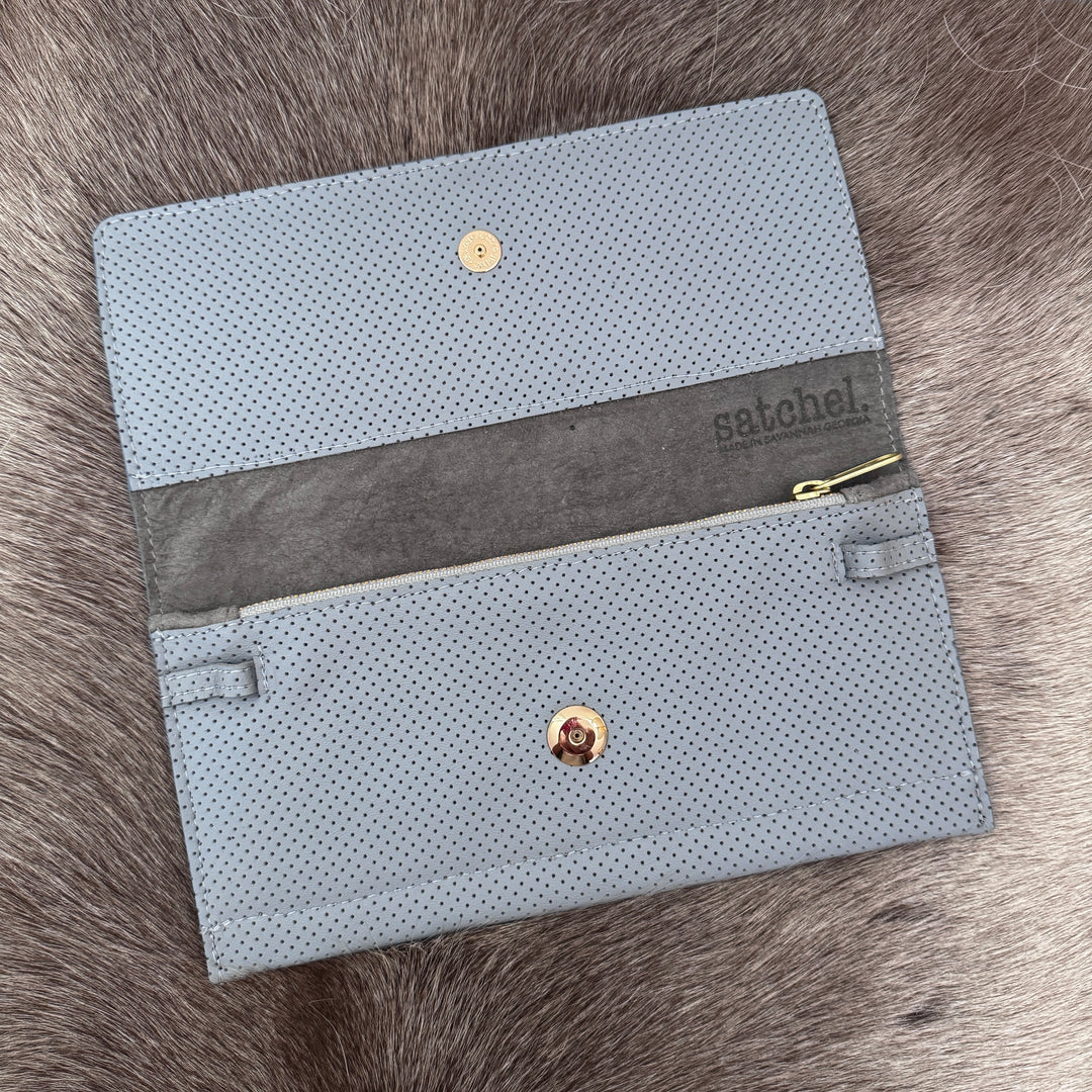*Elizabeth Wallet*