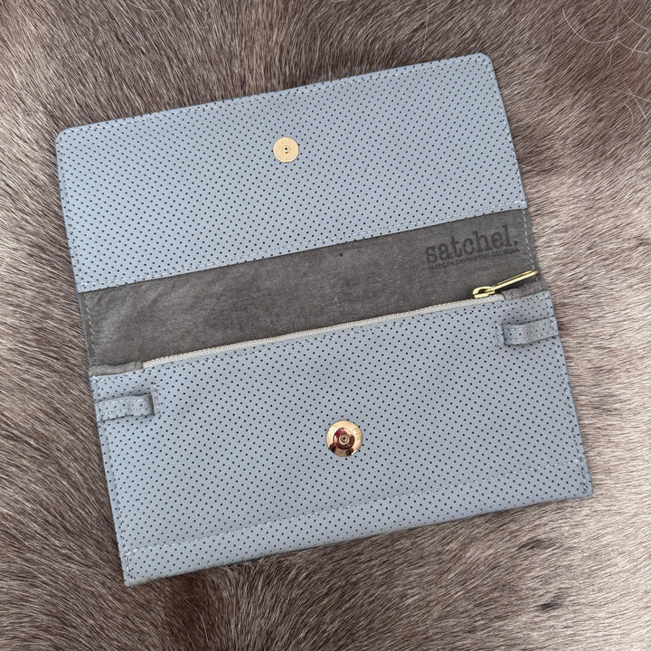 *Elizabeth Wallet*