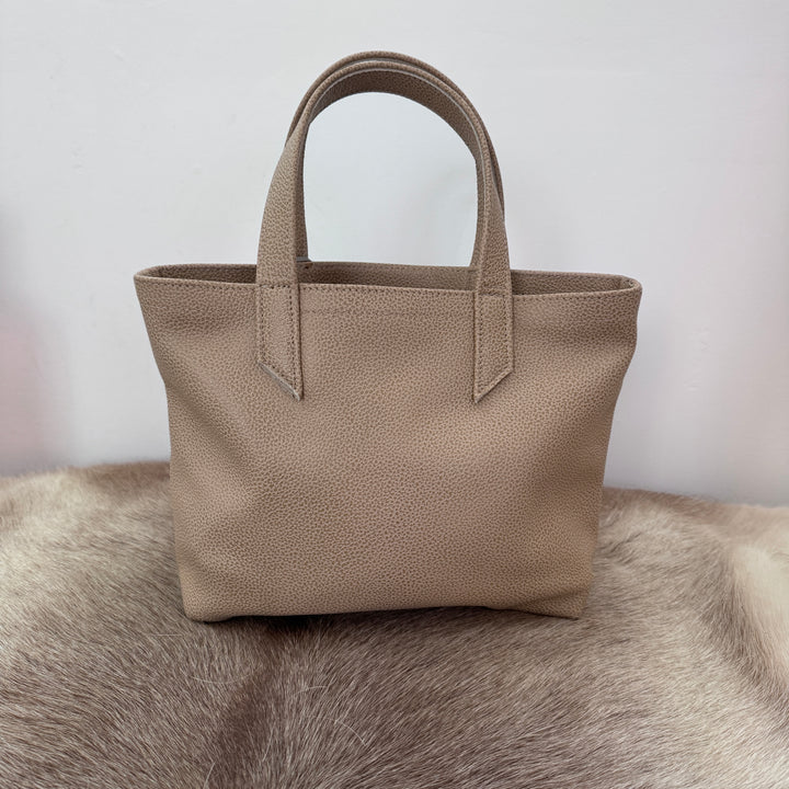 *Classic Tote*