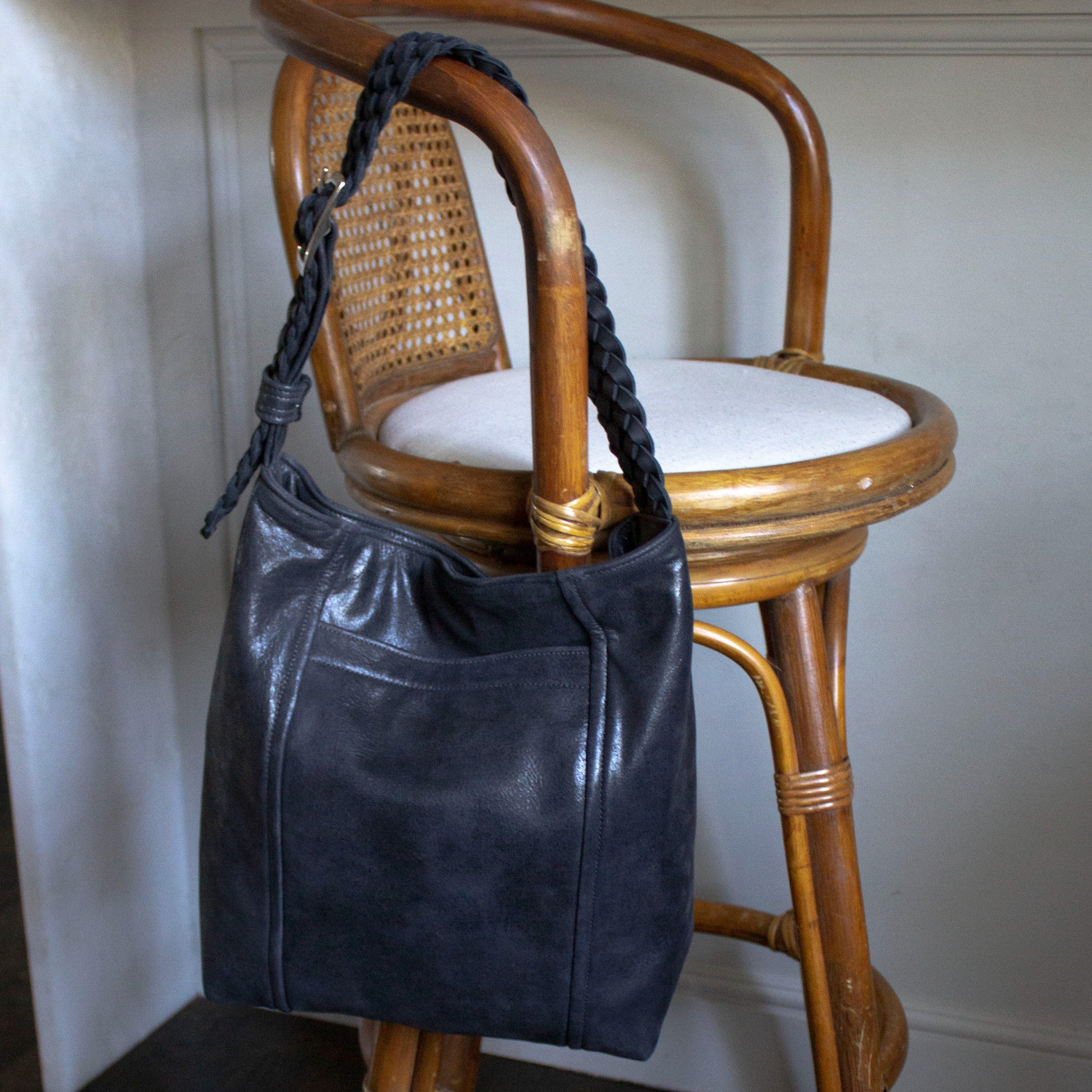 Heidi Bucket Bag Small – Satchel.