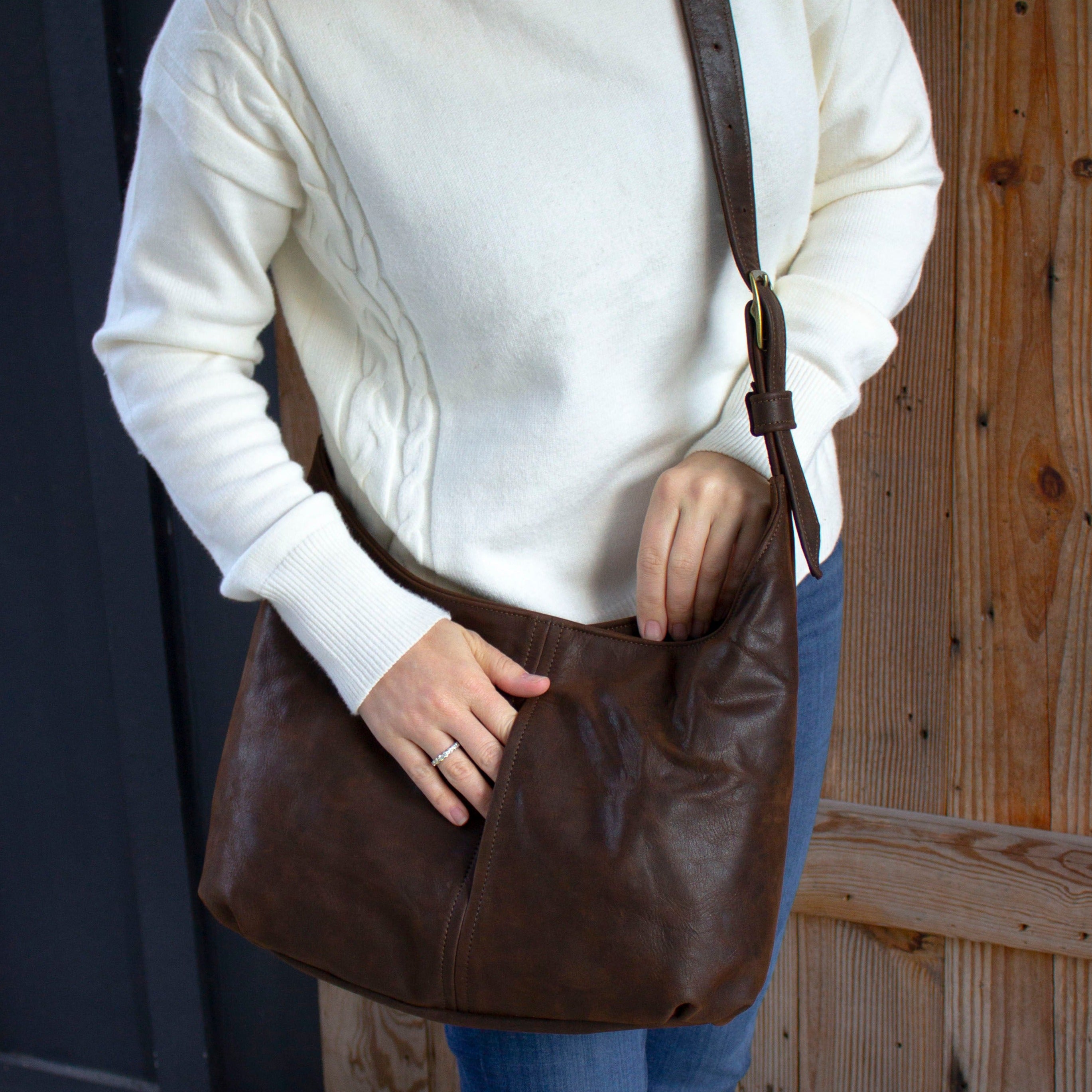 Ali Messenger Bag - Small – Satchel.